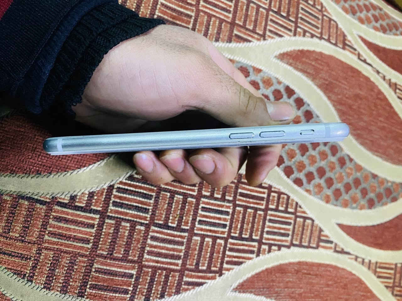 السلام عليكم ايفون8 عادي
جهاز بلادي ممفتوح
ذاكره64
بطاريه68
نموذجM
جهاز نضيف حيل كلشي شغال كامره تجنن
للبيع سعر. 90 بي مجال بصيط

***********
***********
