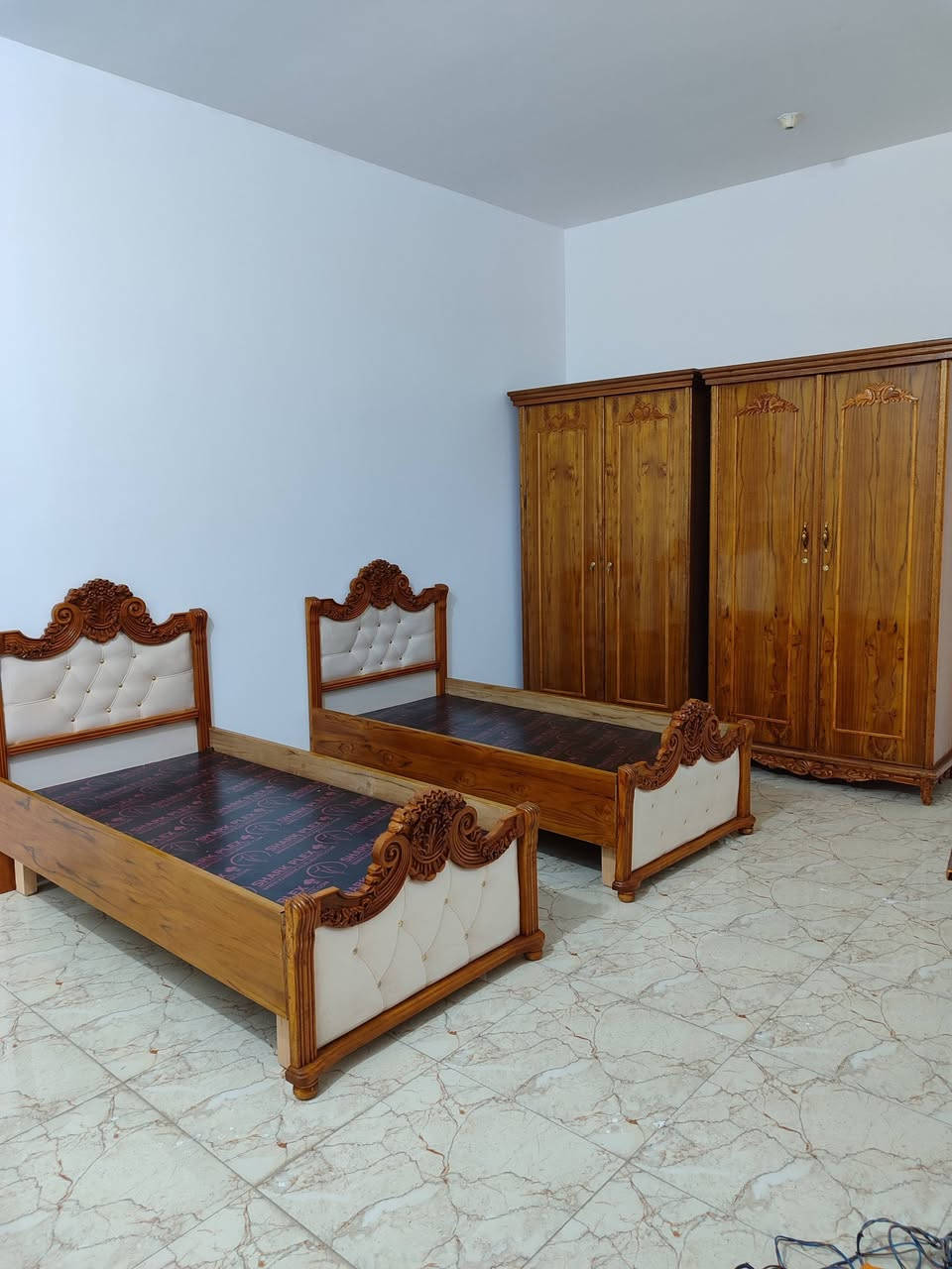 محل نجاره الود
عمل بواب خشب صاج 5مليم شغل تزكام
عنوان ميسان محموديه قرب مجمع سفير كهربائي 
شارع مشاتل ***********
