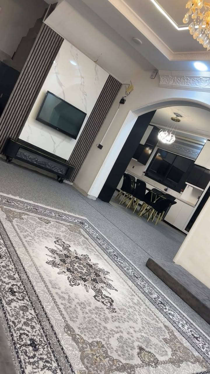 🏡 بيت  للبيع – دهوك / دوميز
📍 الموقع: دوميز – دهوك
📐 المساحة: 220 متر²
🏠 البيت نظيف جدًا ومؤسس بالكامل، ويُباع مع جميع الأغراض.
🏢 يتكون من طابقين:
🔹 الطابق الأرضي:
• استقبال
• هول كبير
• مطبخ
• غرفة كبيرة
• حمام
• دبل مرافق

🔹 الطابق الثاني:
• 4 غرف نوم
• هول
• دبل حمام
• مرافق

✅ طابو ضمان وقابل للتحويل باسم المشتري.

💰 السعر: 15 شدة.

📩 للاستفسار والتواصل، 
***********
***********
