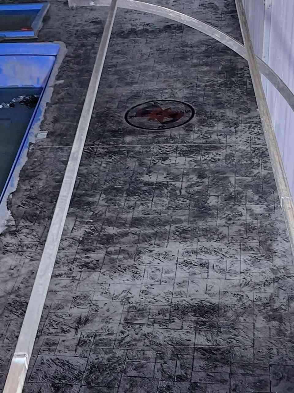 كادر عمل متكمل شرط اشراف مهندس
نقشات طبع درجه اولئ ***********
