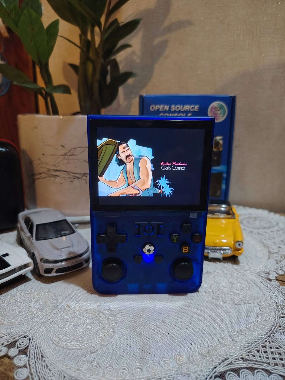 جهاز العاب محمول موديل r36pro
يحتوي على ذاكرة ٦٤ كيكا
يحتوي على محاكيات psp ps1 sega micro gameboy  
ومحاكيات كثيرة 
يحتوي على الاف الالعاب 
يجي معاه حقيبة جلد هدية اصلية 
السعر ٤٠٠٠٠ 
العنوان بغداد شهداء البياع 
***********
