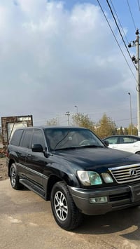 اوتوماتيك • ٢٠٠٥ • محرك V8