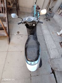 بريز للبيع بيها نقوصات خفيفه مثل رون مكسور الكتف البارحه وكف عندي مال ...