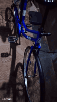 بايسكل للبيع بناتي حجم 26 لون ازرك  البايسكل ماناقصه يي شي كامل ويا مداكر ثنين سعر 80 وبي مجال قليل مكاني بصره زبير حي الريسز للتواصل *********** واتساب
