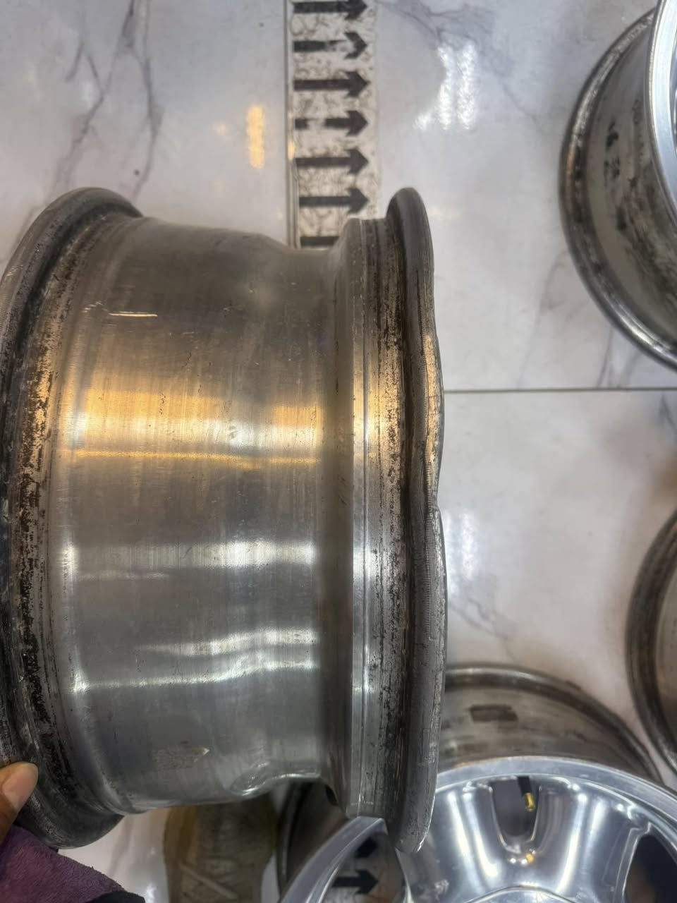 سلام عليكم ويل الفينيه 6 برغي 275 ✅ رقم الهاتف ***********☎️
