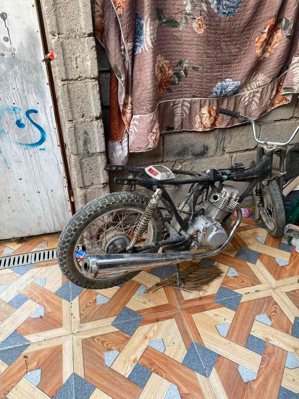 سلام عليكم دراجه حلوه بس كاطعه ولف السعر 150 حيانيه ‪0 زر 788 421 2674‬


**إذا كنت صاحب هذا الإعلان وتريد حذفه لأي سبب، رجاءا أرسل رسالة إلى الدعم الفني**