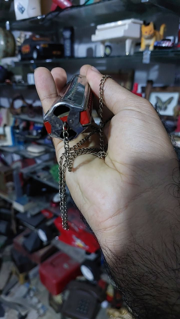 قطعه موسيقيه حديد بالكامل قديمه شغاله كويس جدا لعرض سعر


**إذا كنت صاحب هذا الإعلان وتريد حذفه لأي سبب، رجاءا أرسل رسالة إلى الدعم الفني**