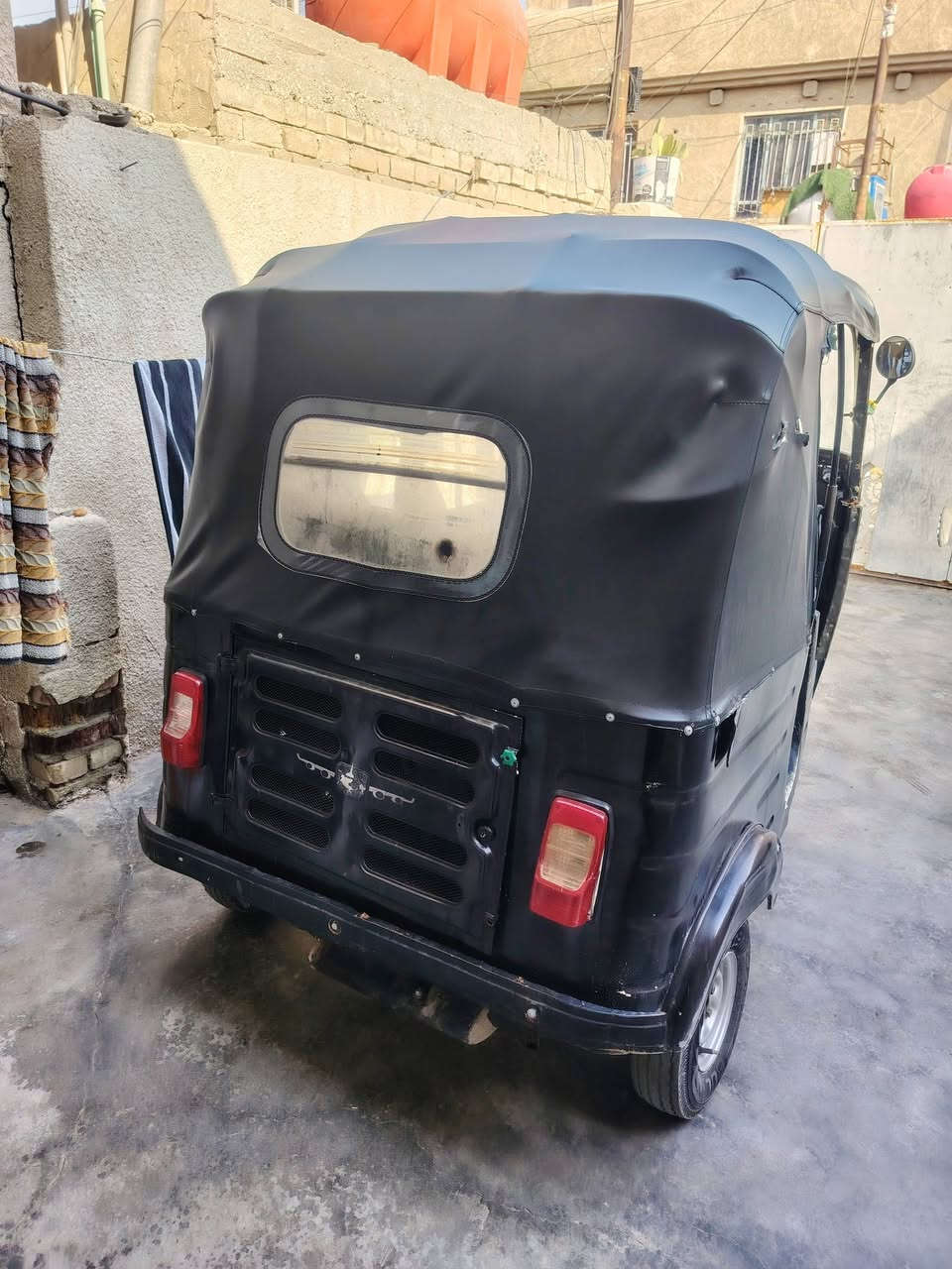 تكتك للبيع موديل ١٨ شهر ١٢ أوراق اصولية مكاني جسر ديالى القديم السعر ٣٦٠٠ وبيهة. مجال ***********
