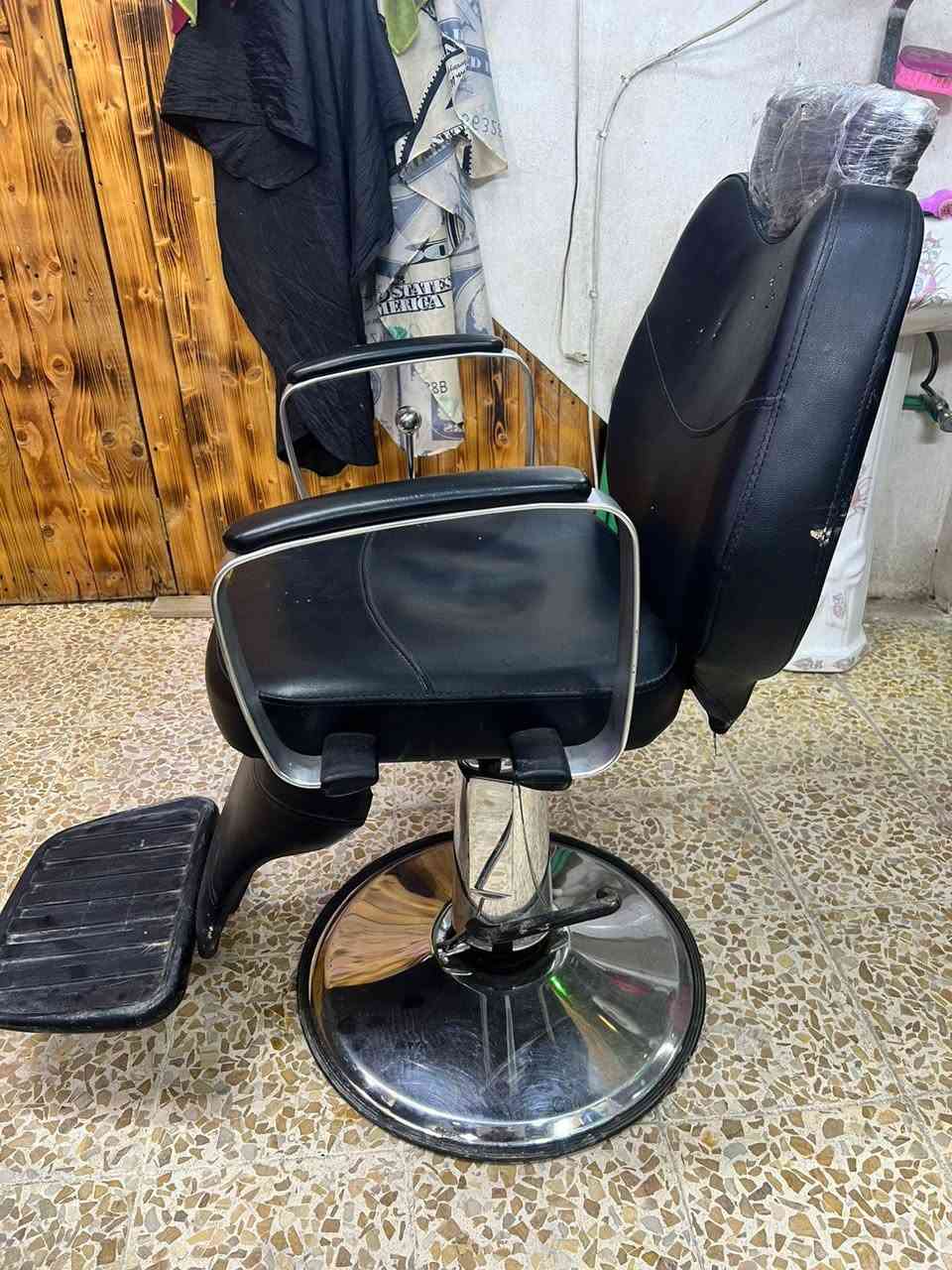 كرسي حلاقه للبيع كلو شغال تكوه ولجك سعرو 125 وبي مجال 
 
اي ستفسار ع رقم ***********
