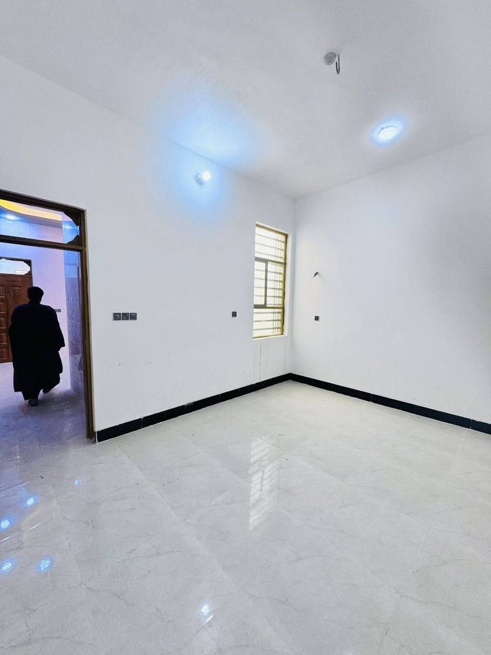 بيت بيع بيت طابو صرف
📐 100م – نجف / مجمع بيتي2
مقابل مجمع لميرات
🏠 غرفة، صالة، استقبال، مطبخ
🚿 صحيات (2) + مكشوفة
⚡ جميع الخدمات متوفرة
💰 السعر: 73 مليون (قابل للتفاوض)
📩 استفسار***********
