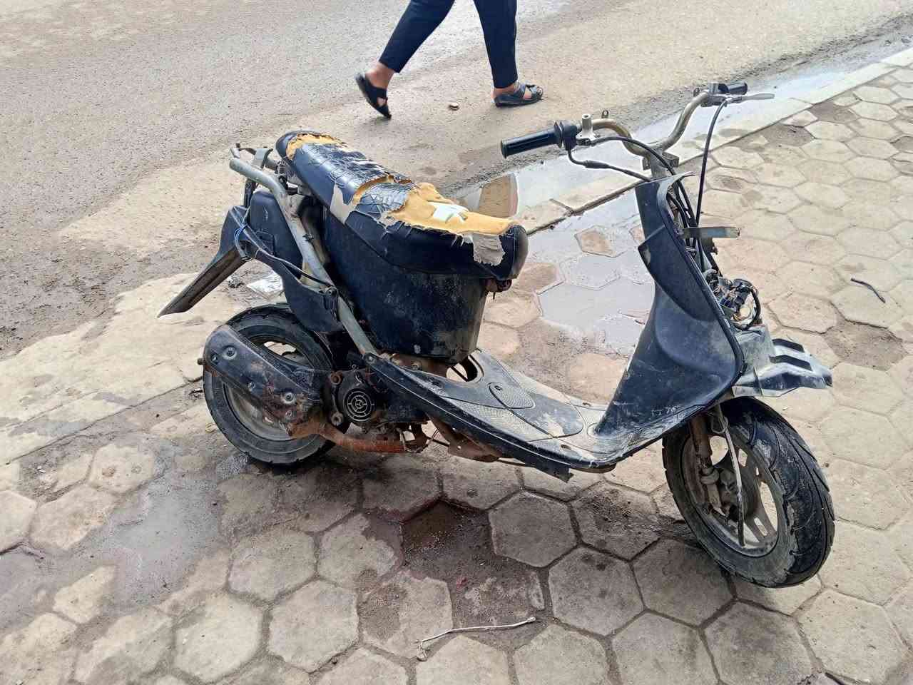 السلام عليكم شباب دراجه يومها عصوري ودراجه سازوكي للبيع شغالات تواصل ***********
وعقوله ثنين رياضي
