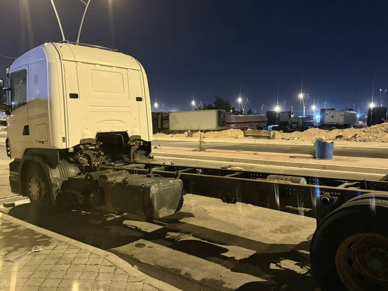 السلام عليكم سيارة  للبيع جديدة مكينة نجكتر باج بطن بسنوية تنكر السعر 240$  ***********
