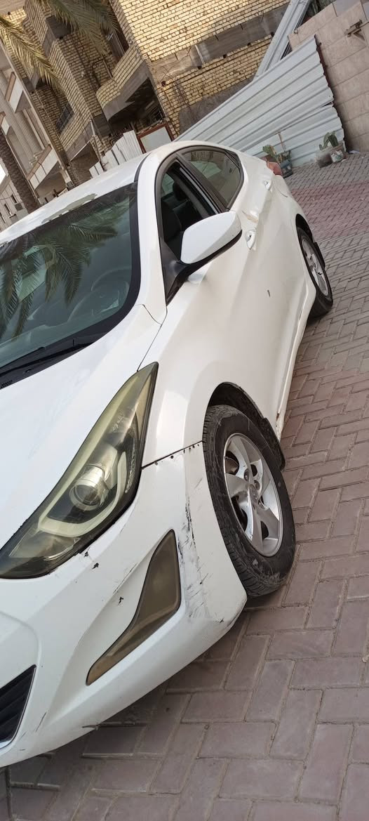 السلام عليكم بيع مستعجل 
النترا للبيع موديل 2015 رقم بغداد الإنكليزي هزه جديده سنويه لل31 مصفره غرامات بسمي تحويل ثاني يوم كير ومحرك خير من الله تبريد شغال صدر امامي خلفي جديد محرك 2000 دوش السياره حادثهه لغد ايمن فقط السعر 83 وبيها مجال للطيبين اتصل وتدللل
***********
