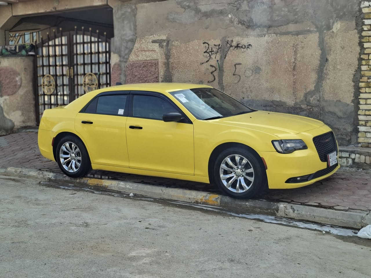 سلام عليكم 
اوبامه ٢٠١٩ 
رقم بغداد 
سياره كفاله عامه كلين 
اسS 
كشن حظن 
شاشه جبيره 
كامره دواره 
لايت زنون عدسه 
ويل ١٨ كروم 
حداديه كرتون 
مكينه خير من الله 
السعر ٢٧٠ وبيه مجال حك جيتك 
اذ ماعجبك المنشور جنك ماشفته 
مكاني واسط نعمانيه 
***********
