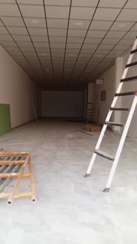 محل ٢٠٠م • شارع ستين • سوبرماركت/صيدلية