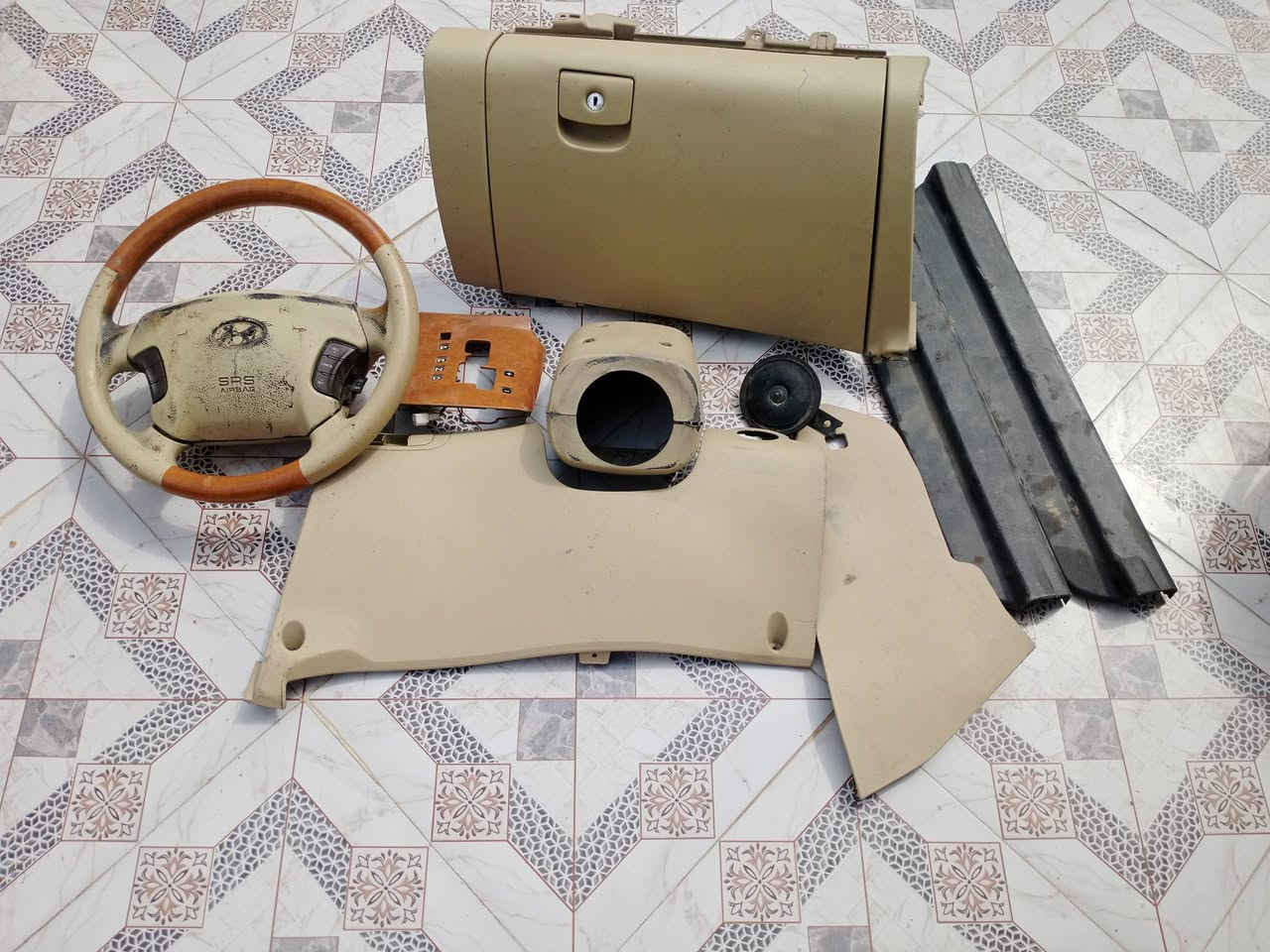 الي بريدهم يجي خاص وبعد عندي غراظ قيم وأخذ عندي لا يتأت امامي ليش اتروح للمحلات  ويطبرونك تعال قيم وأخذ واني خادم اذا ماعندك ابلش


**إذا كنت صاحب هذا الإعلان وتريد حذفه لأي سبب، رجاءا أرسل رسالة إلى الدعم الفني**