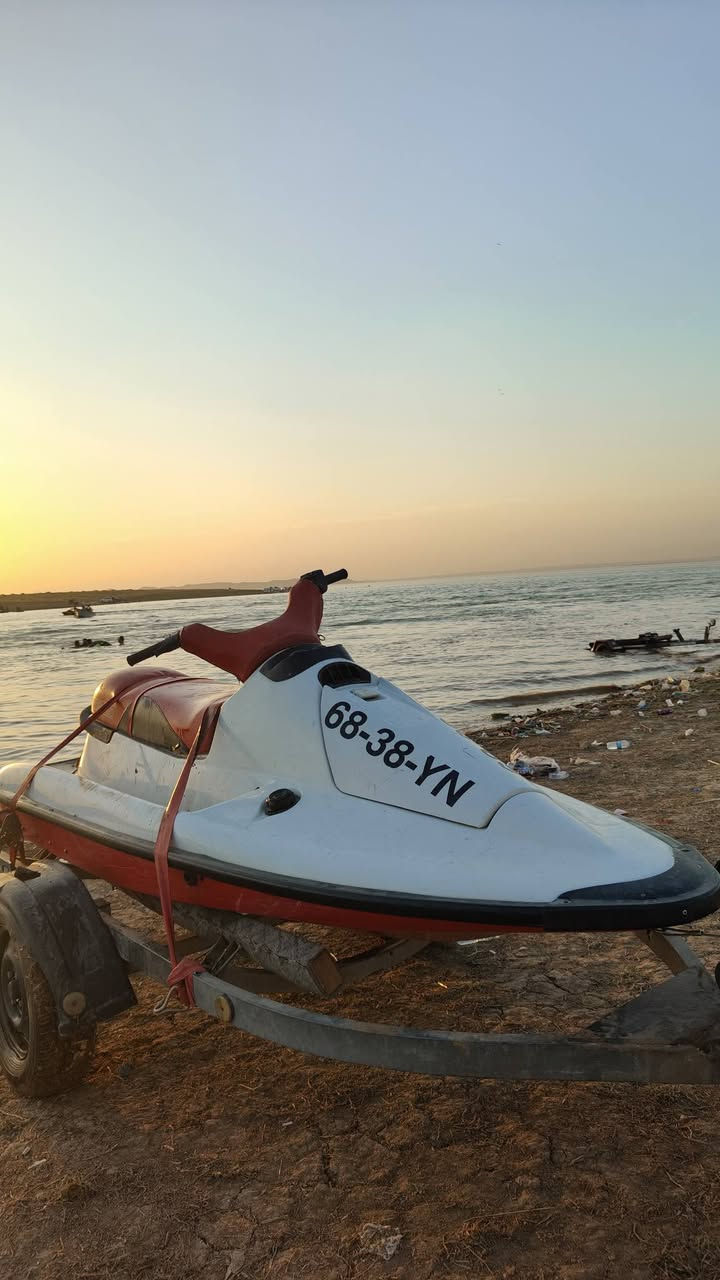 جت سكي للبيع – موديل قديم بحالة جيدة 👍
✔️ تم تعمير الكابريترات بالكامل قبل أسبوع
✔️ يحتاج فقط إلى تعيير بسيط للكابرترات
✔️ العربانة بحالة ممتازة جداً

📍 الموقع: الموصل
💰 السعر: 13 ورقة وقابل للتفاوض

📞 للتواصل: ***********
