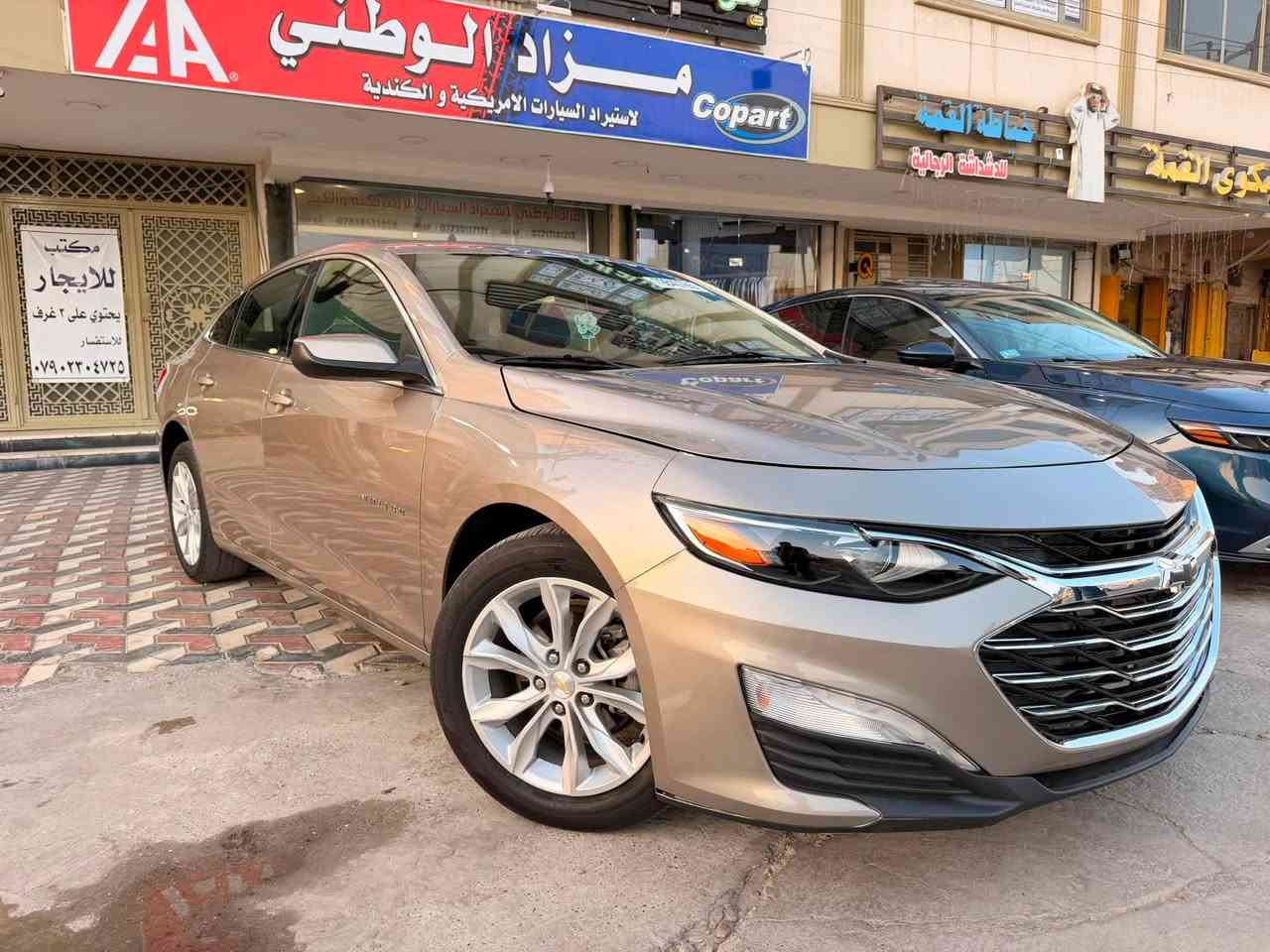 🚘 شفروليه ماليبو LT موديل 2024
✨ ماشة: 28 ألف ميل فقط

📍 العنوان: الدورة – بغداد

🔹 الحالة: ضرر ربع بنيد صبغ، بالإضافة إلى مكانين بارد بدون اي دواخل 

🔹 المحرك: 1.5L تيربو 4 سلندر

🔹 القير: CVT أوتوماتيك

🔹 الدفع: أمامي FWD

🔹 القوة: حوالي 160 حصان

🔹 5 ركاب

🔥 مواصفات فئة LT:

• مقاعد أمامية مدفأة ♨️

• تحكم مناخي أوتوماتيك ثنائي المناطق

• شاشة وسطية 8 إنچ

• Apple CarPlay & Android Auto لاسلكي

• تشغيل عن بُعد

• تشغيل بصمة/زر

• كاميرا خلفية

• حساسات خلفية

• مثبت سرعة

• تحكم بالمقود

• مقعد سائق كهربائي

• بلوتوث + Wi-Fi Hotspot

• مرايا كهربائية

• نوافذ كهربائية

💰 السعر: 119ورقه وبيه مجال

📌 بدون رقم – تترقم شمالي

💵 تكلفة الرقم: مليون و450 ألف

📱 للاستفسار واتساب: ***********
