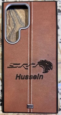 كفر ايفون جلد حفر حسب الطلب سعر القطعه 4 آلاف دينار يوجد توصيل لكل الع...