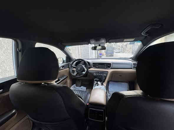 السلام عليكم سبورتج موديل ٢٠ضمان شركه الدوليه السياره ماشيه ٣٧ مواصفات الشركه بيسك السياره بيه جاملغ مبدل مال شركه اصلي نفس لون سعر السياره 202وبيه مجال مكان السياره بغداد العطيفيه ***********
