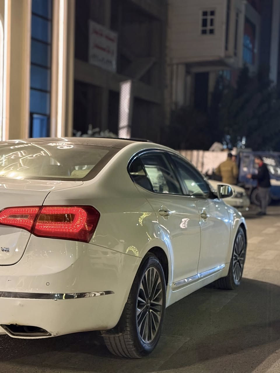 السلام عليكم 
كادنزا ٢٠١١. فول مواصفات ١/١
تخم تاير
تخم دسكات 
صدر امامي خلفي كله جديد 
مكينه خرسه كير خير من الله 
شاشه كار بلي
 كشنات كهرباء
تبريد ثلج  
تدفئه
رقم اربيل 
مكاني ديالى بعقوبه 
السعر ١٣٠ وبيها مجال 
للاستفسار ***********
