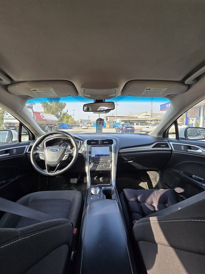 Ford fusion se 2020
 فۆرد فیوژن سپی مۆدێل ٢٠٢٠ ئێس ئی

فول مواسەفات بەس سلاید و کوشین جلد نیە ، 
ناو رەش کوشین کارەبا ، گێچ ئەلیکترۆنی ، شاشە گەورە ، مۆدی لێخورین  eco + sport برێک بەسمە ، تحدید سورعە ، رادار ، خەتی جادە ، لایت زینۆن زۆر مواسەفاتی تر ... چوار تایەی تازەی لە بنە ، سەیارەیەکی زۆر بێ کێشەیە بەشەرتی گێر و مەکینە و کارەبایات تەقە و رەقە ، ٥٦ هەزار مایل رۆیشتیە ، پێش و پشت کەپس ، ٤ پارچە بێ ژۆرێ ئێرباگ بە شان تەقیەوە  رەقەم شانسیم لە وێنەکان داناوە .... سعری ١٢٥ وەرەقە و مەجال 
وەلامی نامە نادەمەوە ئەگەر موشتەری تێل بکە لەگەل رێزم .. ژ.م . *********** أربيل, العراق
