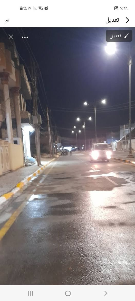 دار البيع مساحة ١٤٠ متر تجاري شارع ٢٥ متر حي،الغدير واجهة الدار على الشارع ١٣ متر يتكون ٤،غرف نوم ٤،حمامات  استقبال مطبخ هول داخلي طابوق بناء،حديث  سعر المتر مليونين وخمسمائة الف دينار  الاتصال صاحب رقم *********** السعر قفل مابي،كل مجال رجاء
