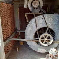 مبردة وسط • نظيفه • هواء ثلج