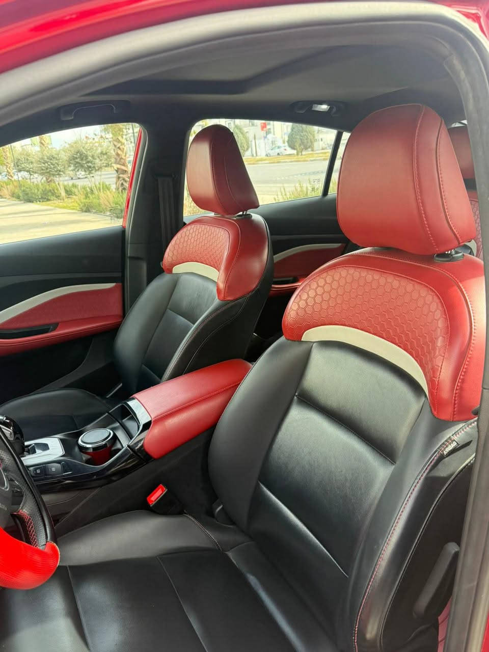 MG GT 2023  السلام عليكم ....

للبيع ام جي جي تي

ضمان شركة 200الف او 6سنوات

فئة فول اعلى فئة  موديل2023

رقم اربيل

المكان: اربيل

عداد ٦٤ الف قابل للزيادة

‏:‎المواصفات

محرك 1500 تيربو وقليل الصرف

تبريد امامي وخلفي ممتاز

‏‎مصابيح نهارية LED

‏‎مصابيح خلفية LED

‏‌‌‎مرايا جانبية كهربائية

‏‌‌‎اشارات في المرايا الجانبية

‏‌‌‎بصمة تشغيل

‏‌‌‎مقود من الجلد

‏‎مقاعد جلد رياضية

‏‌‌‎مكابح توقف الكترونية EPB 

‏‌‌‎مكابح انتظار الكترونية AUTO HOLD 

‏‌‌‎ABS

‏‎نظام الثبات الالكتروني ESP

‏‌‌‎نظام توزيع قوة الكبح EPD

‏‌‌‎نظام مكابح المنعطفات CBC

‏‌‌‎نظام مراقبة ضغط الهواء في الاطارات

‏‌‌‎نوافذ كهربائية 

‏‎مقود قابل للتعديل

‏‎شاشة 10 انش مع نظام بلوتوث

‏‎تحكم بالمقود 

‏‎مداخل USB مع شاحن

‏‎مدخل كهرباء 12 فولت�‌‏Apple Car Play

واندرويد اوتو

‏‌‌‎ وسائد هوائية

‏‎كاميرا 360 مع حساس خلفي

‏‎دبل صالنصة 

‏‎مثبت سرعة

‏‎فتحة سقف  

السعر 123 ورقه


**إذا كنت صاحب هذا الإعلان وتريد حذفه لأي سبب، رجاءا أرسل رسالة إلى الدعم الفني**