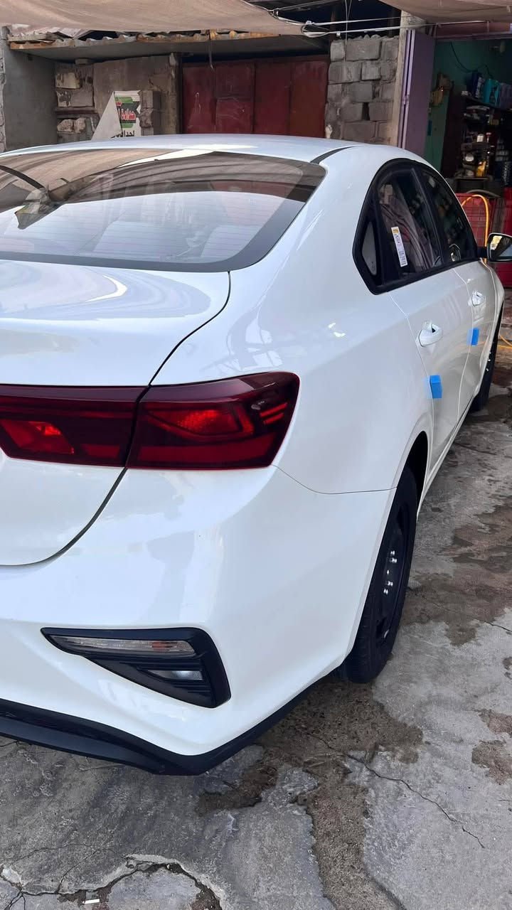 السلام وعليكم كيا سيراتوموديل ٢٠ ماشيه ٧٤الف سنويه جديده ل٣٠ كفاله عامه السعر ١٥٥ ورقه العنواد بصره الجزيره الستفسار اكثر اتصل الرقم ***********
