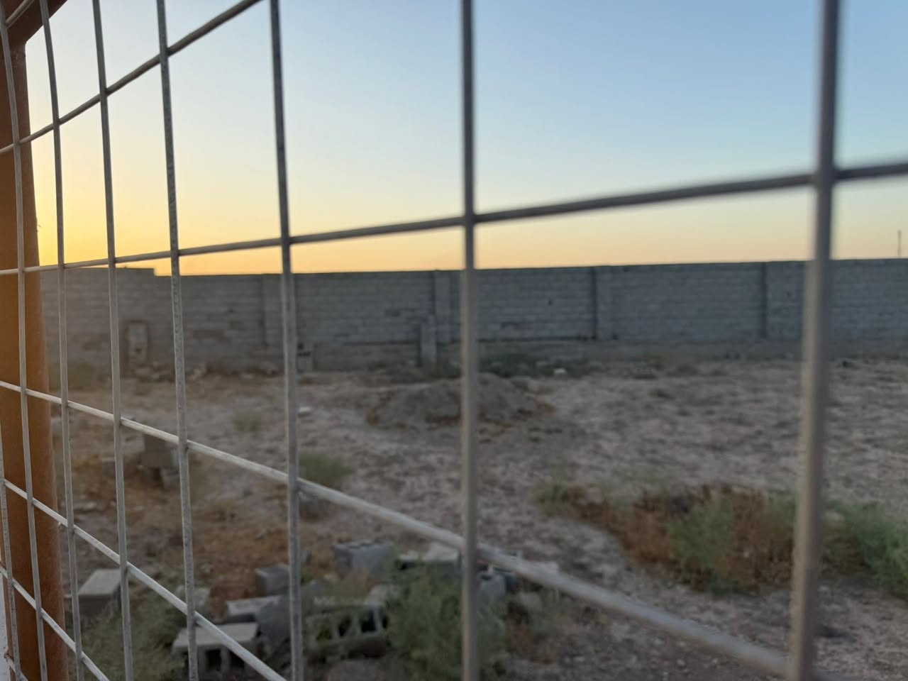 سلام عليكم
أرض زراعيه للبيع ركن 
الموقع صلاح الدين قضاء بلد مدخل ٣ على الشارع تبليط
تفاصيل الأرض
جنس عقار ملك طابو زراعي سند ٢٥
المساحه دونم و ١٠٠ متر او اكثر
الواجهه ٤٠ متر
مسيجه بالبلوك
للاستفسار الاتصال على الأرقام التاليه
***********
***********
او مراجعة مكتب التمار للعقار الواقع شارع المحطه محلات الحاج
