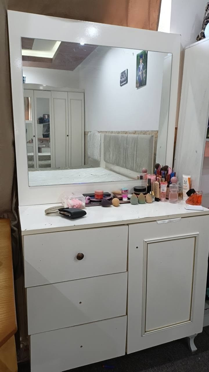 السلام عليكم غراض للبيع كلهم
سعر 250قفل بدون معامله


**إذا كنت صاحب هذا الإعلان وتريد حذفه لأي سبب، رجاءا أرسل رسالة إلى الدعم الفني**