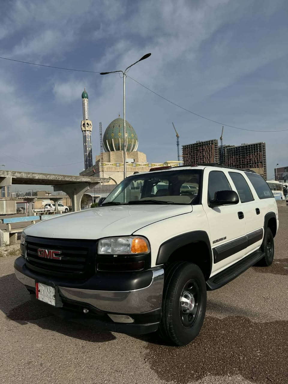 السلام عليكم للبيع بهبهان جمسي موديل 2004 رقم بغداد بسمي السياره جاهزه مكينه وضفيره جديده كير حداديه اكسل كله جديد تخم تاير برجستون منضومه تبريد جديده. 
خطه حله /بغداد 
مكان السياره حله...  السعر 105$ وبيه مجال
للاتصال ***********
