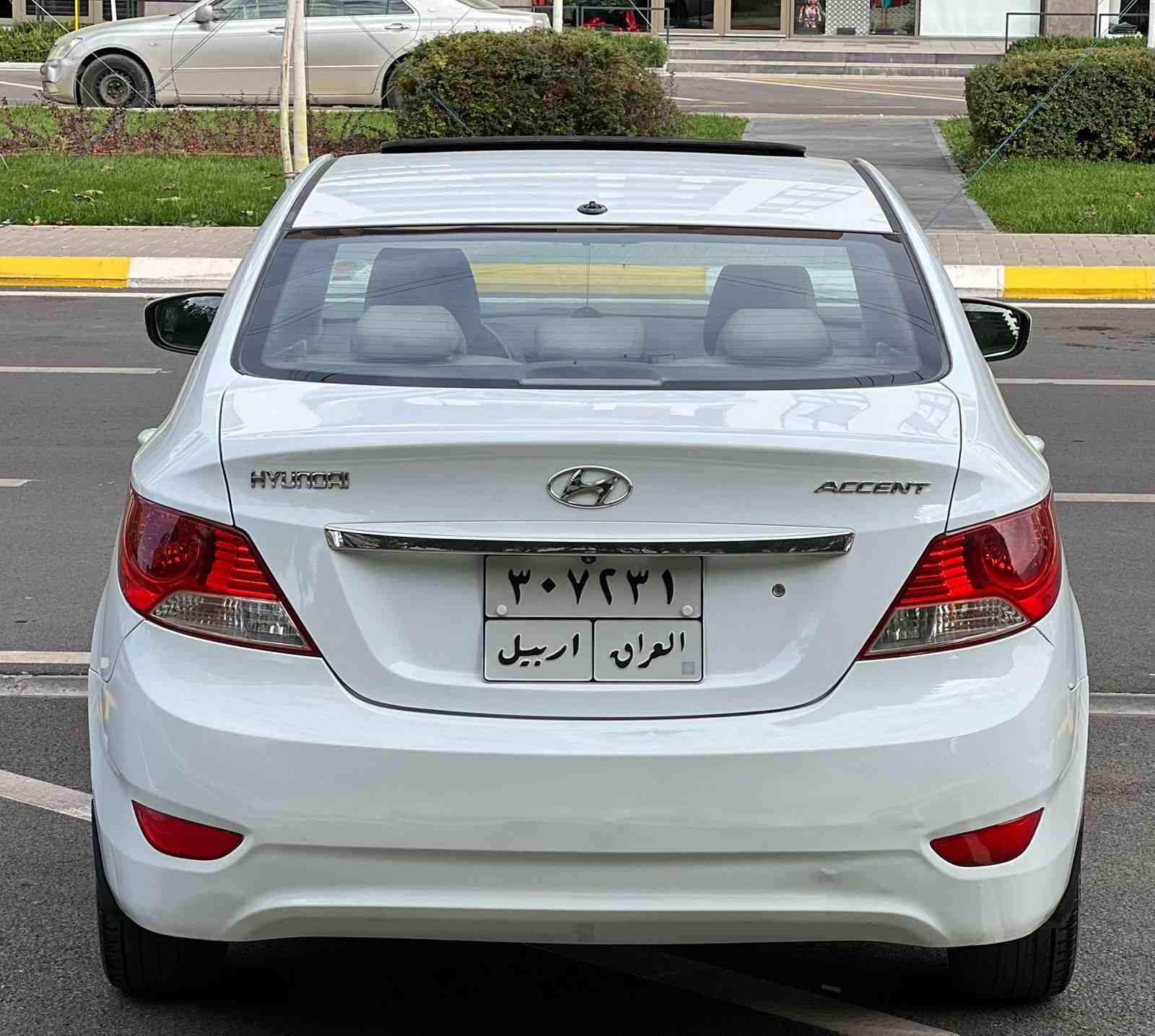 هۆندای ئەکسێنت ٢٠١٣ فوول مواسەفات 
خلیجی ناو زەرد
١٠٦هەزار  کیلۆمەتر ڕۆشتووە
سلایت سوکان ڤۆلیۆم ، ٥ کەلە و ٥ ویل کەپ
سپی بەفری بێ بۆیاخ  ، ساردێکی بچووکی هەیە
تەحویل و غەرامە بە شەرت
١٩ وەرەقە غرامەی لەسەرە دوای معامەلە بۆت دەگەڕێنمەوە
هیچ مەسرەفێکی تێدا نییە
شوێن سلێمانی
نرخی ١١۷ گەڵا و کەمێك مەجال
شوێن..سلیمانی
تلفۆن..***********
واتس اپ ..*********** السليمانية, العراق
