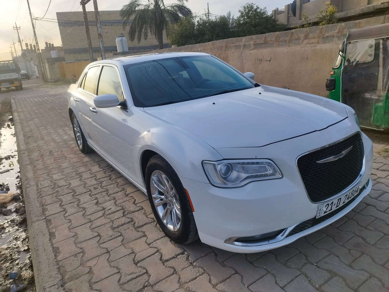 سلام عليكم للبيع اوباما 
2015 اصل رقم سليمانيه 
سياره كندي كلين بدون لاصبغ ولا ضرر ولا معجون 
فقط مكانات بارد ورصعات  
تو ويل 
سنويه هزه كله جديد شرط التحويل
مواصفات سياره لمتد 
شاشه جبيره 
كشنات تتفئه+ كهرباء
كامره دواره
تشغيل عن بعد
فتحه بنوراما
سياره جديده واستخدام شخصي ممشتغله خط 
السعر 235 وبيها مجال حك الجيه 
الشراي يتصل ***********
مكاني واسط قضاء الصويره
