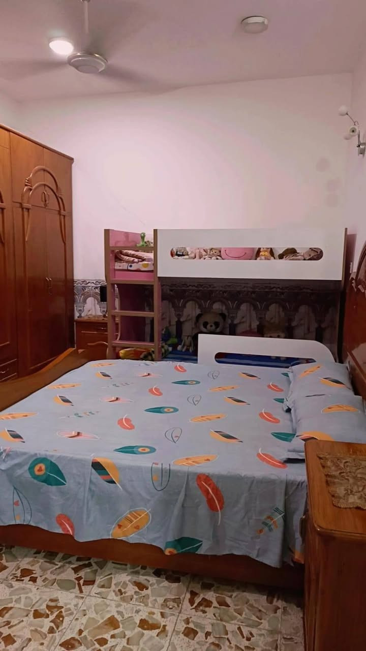 غرفة نوم للبيع صاج ثقيل تسكام 7 قطع 
مسويها بمليونين اريدها ب750 قفل 
العنوان الحلة 
الاستفسار ع الرقم 
***********
