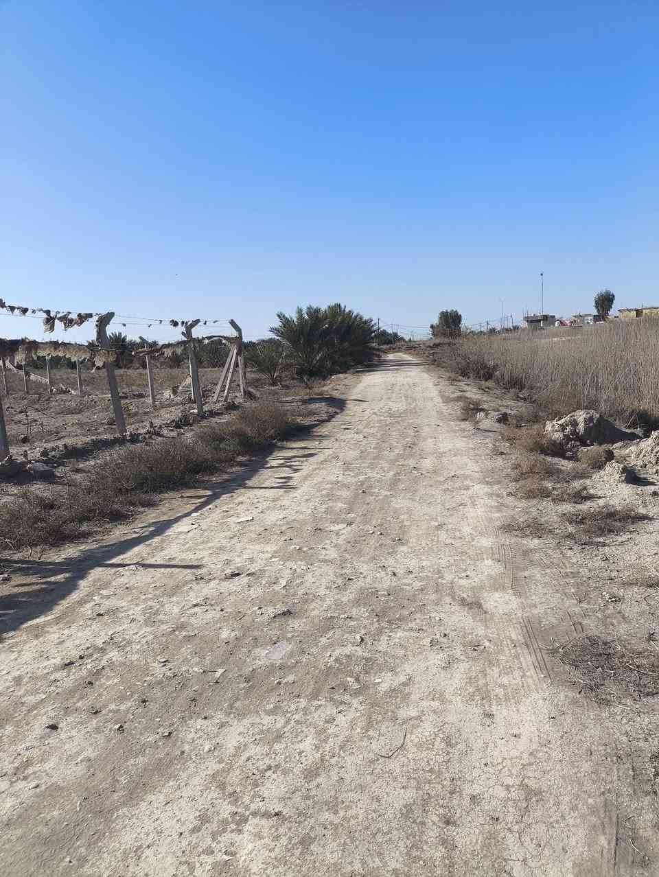 عـــروضـنا  بشهــر رمضان المبارك
السلام  عليكم 
قطعة ارض للبيع المساحة الكلية 
دونم
 الواجهه 28 
طابو زرعي سند 25 تحويل مباشر 
مابيها ورثه السند بسم راعيها 
قرب العلويه شريفة بنت الحسن 
تبعد عنها 3 دقايق 
ماي كهرباء خطوط مدارس تصلح سكن 
وتصلح مزرعه قريبه ع شارع شريفة 
للأستفسار اكثر يرجى التواصل معنا على الارقام التالية 
***********
***********
 بيهن وتساب ثنينهن
