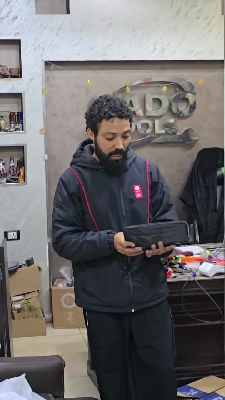 السعر ٣٥٠ جنيه 
📏 كلامب ميتر احترافي لقياس الكهرباء بكل سهولة

✔️ قياس التيار المتردد AC
✔️ قياس الجهد المتردد والمستمر AC/DC
✔️ قياس المقاومة بدقة عالية
✔️ إمكانية قياس التيار من 200 إلى 1000 أمبير بدون قطع الدائرة الكهربائية ⚡
✔️ مزود بحماية من زيادة الحمل 🛡️
✔️ يعمل ببطارية 9 فولت 🔋

💡 اختيار مثالي للكهربائيين والمهنيين اللي محتاجين قياس سريع ودقيق

📍 العنوان:
طريق مصر–الإسكندرية الزراعي، أمام مستشفى قويسنا العام، مدينة قويسنا، المنوفية

📞 للتواصل وطلبات الشحن:
01222247144
⏰ من ١ ظهرًا حتى ١٠ مساءً

استنونا دايمًا في أقوى العروض 💥🛠


**إذا كنت صاحب هذا الإعلان وتريد حذفه لأي سبب، رجاءا أرسل رسالة إلى الدعم الفني**