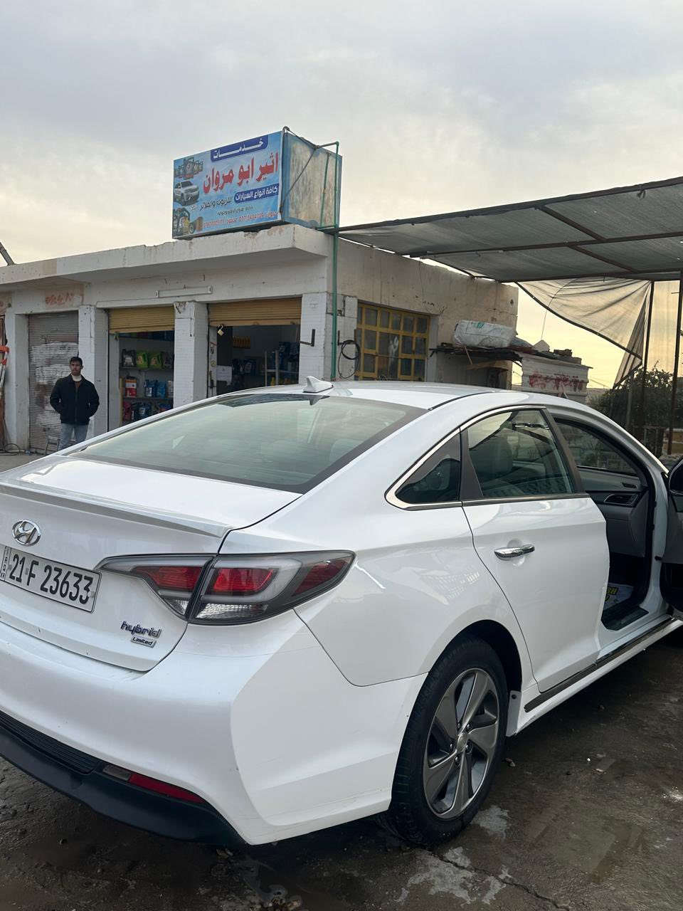 البيع سوناتا هايبرد موديل ٢٠١٦
وارد أمريكي
حادث فقط بامريكا  
سياره كلهه ليبل واحد 

2400مكينه ماشيه   

فول مواصفات لمتد عدا الفتحه
كشنات جلد
بصمه
 ودخول ذكي  وبصمه ابواب الاماميه  
تدفئه تبريد كشنات خلفي وامامي 
تدفئه ستيرن 
تحكم ستيرن 
لايت زينون 
مثبت سرعه
دشبول الون المرغوب 
مطعمه صاج لون مميز
ملاحضه نقصهه بطاريات لازم تتبدل 
٩٨ ورقه وبيهه مجال 
***********
***********
