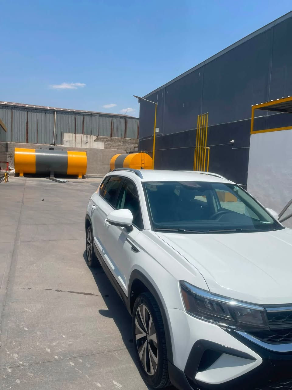 Volkswagen TAOS
2024_SE 

سلام عليكم اخوان طاوس موديل ٢٠٢٤ ايس اي 

سياره فول مواصفات( بصمه تشغيل. بريك بصمه. تشغيل عن بعد. يدات البان بصمه. داخل ابيض. كشنات جلد. كشن.كشن هيتر. كهرباي. كيج الكتروني. تحكمات ستيرن. لايتات امامي خلفمي LED zeinom. ده بل اكسل. تبريد مركزي. مرايات ضد الشمس و هيتر.ويل كروم.اخوان يعني سياره فوللل الفول فقط بدون بانوراما) 

ساره جاهزه فحس و هزه يعني تروح بس ترقم بعد باقي ٨٠ يوم على رقم 

الضرر. فقط جاملغ و باب) رادارات شرت حجر كزوز شرت انطيك

السعررررررر🔥🔥💸 149$ بي مجال كلش قليل

واتساب فايبر ***********


**إذا كنت صاحب هذا الإعلان وتريد حذفه لأي سبب، رجاءا أرسل رسالة إلى الدعم الفني**