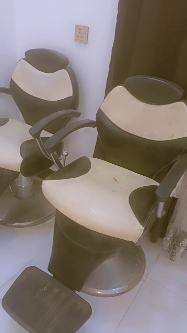 السلام عليكم كراسي حلاقه للبيع نضافه 90% كله شغال العدد 2 السعر 200


**إذا كنت صاحب هذا الإعلان وتريد حذفه لأي سبب، رجاءا أرسل رسالة إلى الدعم الفني**