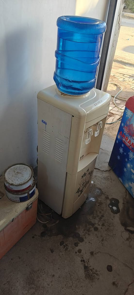 السلام عليكم براد للبيع نوعيتة ( DENKA) شغاله فقط تبريد البارد شغال الحار ما يشتغل سعره 50 عنواني سايدين انصار قدس/ ***********
