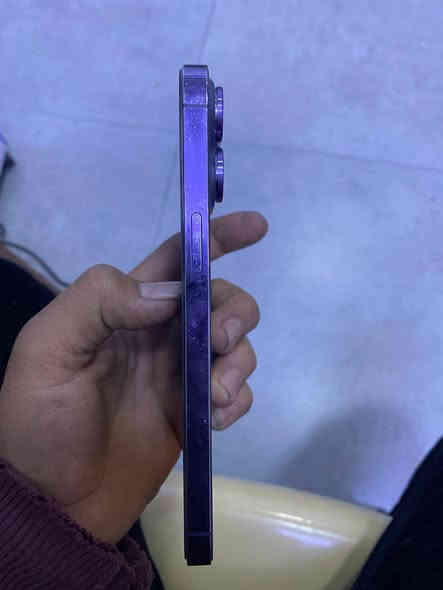 السلام عليكم ايفون 14 برو ماكس
للبيع مبدل بطاريه فقط جهاز نضيف ذاكره 256 فيس ايد شغال 
جهاز كله شغال السعر. 600 بيه مجال مكاني حي الجهاد 
***********
