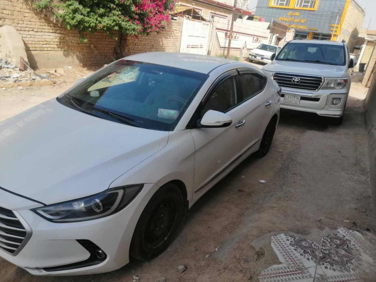 سلام عليكم عندي الانتره خليجي مكانه ديوانيه رقمه مثنئ مراوس ب الانتره صفره شكل لقديم او بيع 100سياره اويل كايمه رقم ***********
