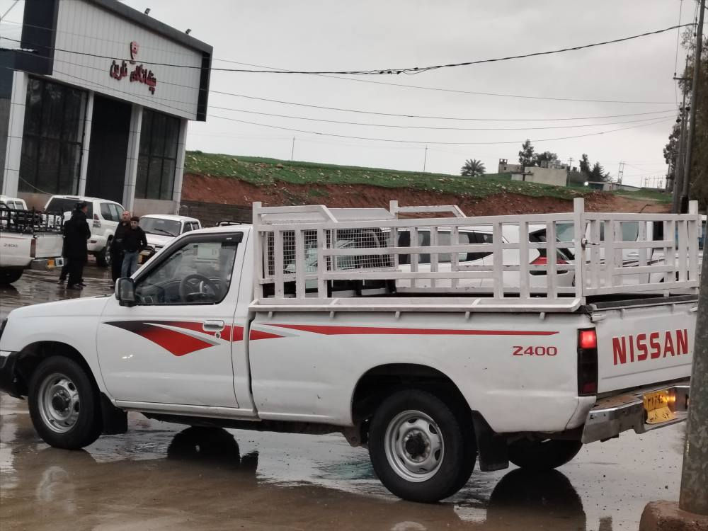 پیکاب نیسان تاک قەمەرە
مۆدێل 2002 ڕەقەم هەولێر
ژینگەیەکی دراوەو بەسەرچوە
بەوشەرتەی ناوی لەحاسیبە نەبێ
سەیارەکە زۆر جوانە، غازوبەنزینە تەبریدی مەزبوتە تایەکانی تازەیە بێ مەسرەفە
سەیارەی ناوئیشە چەمچەو ناوەبۆدی لەگەڵە
تەحویل و غرامەو شانسی بەشەرت
سێ پارچەی بۆیاغە بەبێ دەعم و لێدران
***********ڤایبەر وەتس ئەپ
***********لەشاری کۆیەم
67وەرەقەو مەجالێکی کەم كويسينجاك, أربيل
