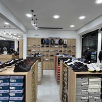 ملابس • خصم ٥٠٪ • شارع السوق العصري