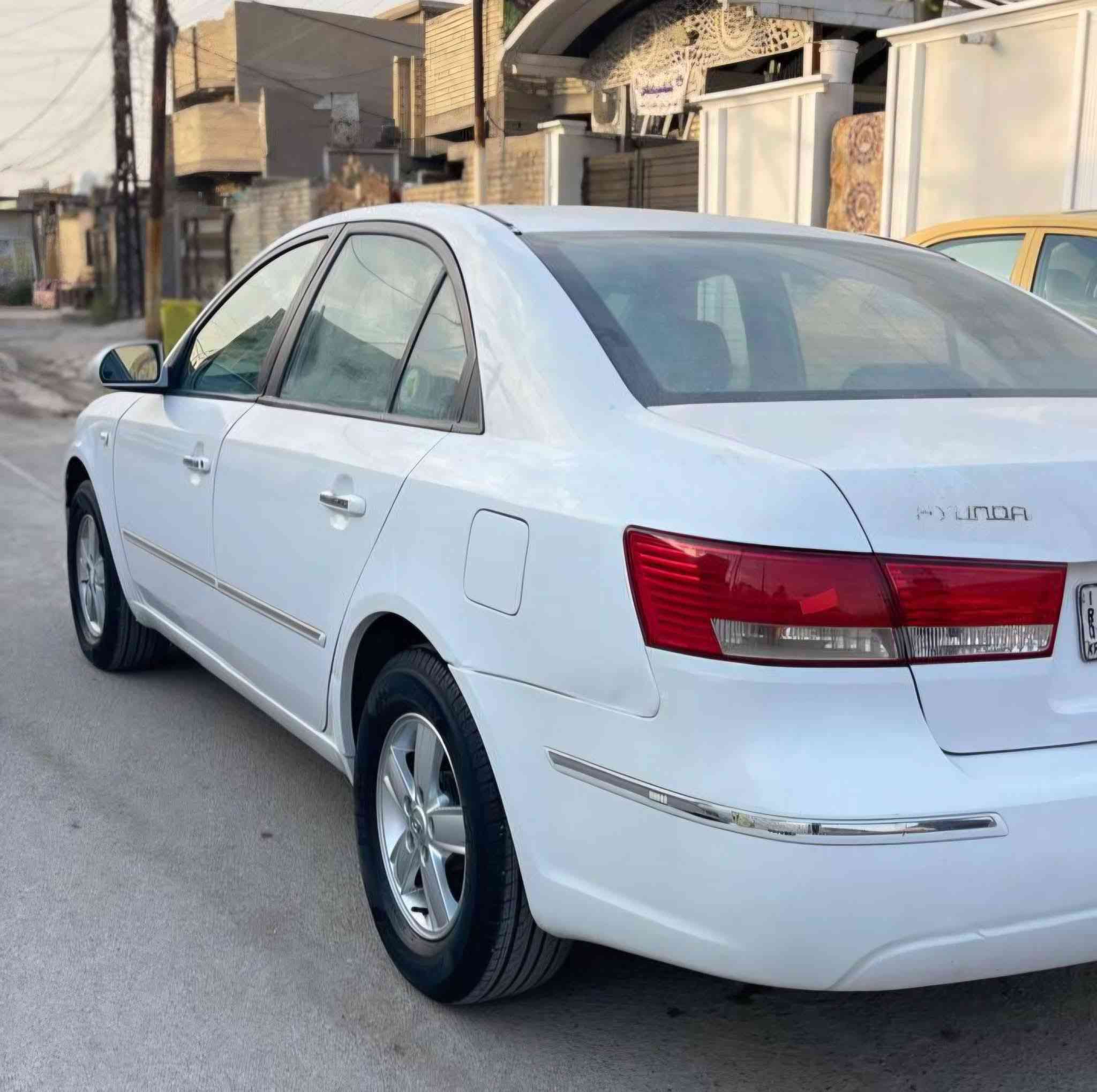 سلام عليكم 
عندي سوناتا موديل 2010 خليجي جديده مكفوله عده الدعاميات مصبوغات ماشيه 135 أربيل جديد الدولي سنويه 2027 مكينه وكير خير من الله صدر مامي خلفي تخم تاير باتري كله جديد مكان سياره بغداد السعر 128 وبيه مجال الشراي للتواصل رقم هاتف ***********
