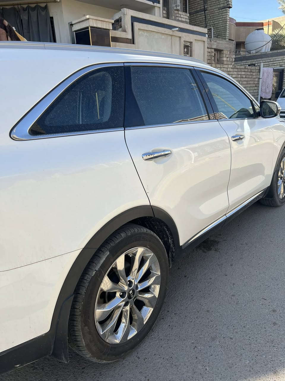 كيا سورنتو موديل 2019 وارد خليجي باسمي رقم بغداد 
ماشيه 102 حقيقي دك جرس 
بيها صبغ قطعه باب واحد
بدون ايرباك 
بانوراما
حجم المحرك 6 سلندر 3500 كفاله شرط 
كير 8نمر كفاله 
1 شاشه حساس خلفيه امامي 
2 تبريد ثلاث قطع
جنطه كهرباء
3 سبعه راكب 
4 كشنات كهرباء
5 تحكم اربع نظام قياده
6 جي بي اس وايرليس
7 شاحن موبايل انفكيشن
8 ترحيب عند الاقتراب
9 سايد بريك رجل

🟥 السعر 230 وبيها مجال مستعجل 
 10بردات اصلي
11 ميري شفط كهرباء
12 خمسه ويل كب
13 لد ليل نهاري زنوني
العنوان الانبار فلوجه

رقم صاحب السيارة 
***********
