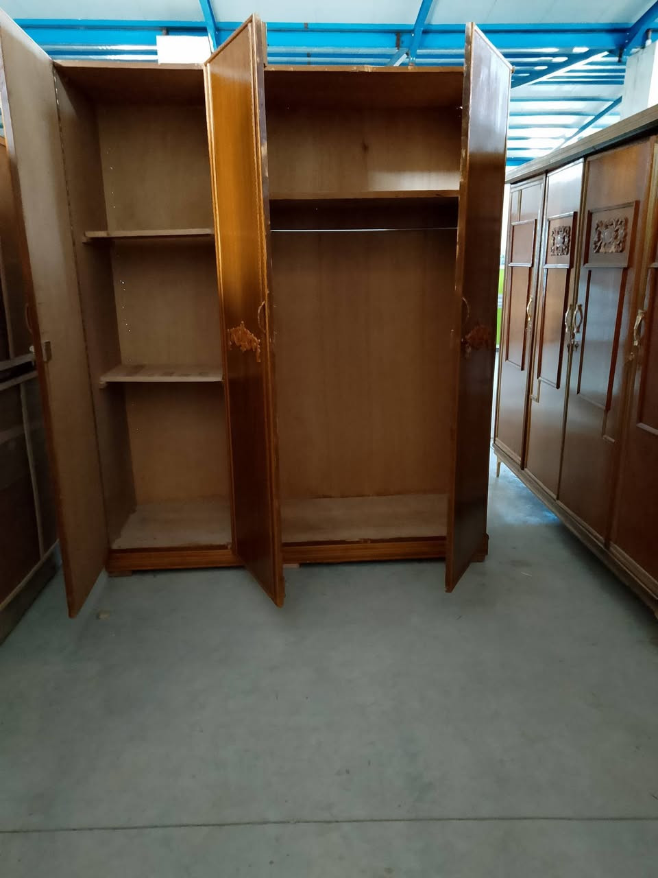 السلام عليكم كناتير البيع كلمن وسعره الشراي ينتصل ***********المكان هبهب
