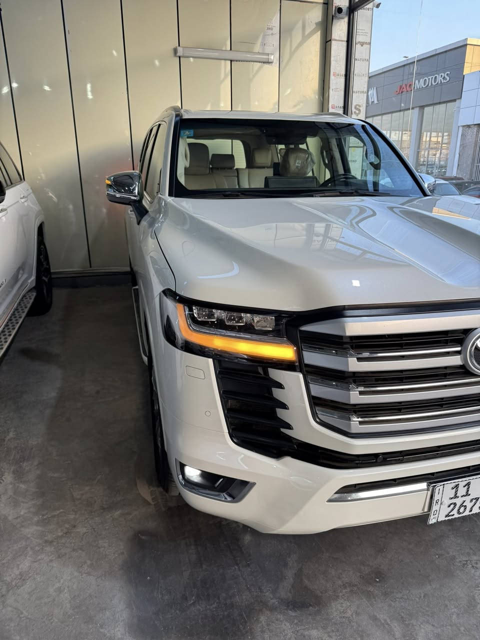 سلام عليكم
لاندكروز vx توين تيربو موديل 22
مكفكوله من الصبغ والبارد والتبديل
مواصفات السيارة 
بصمه تشغيل وابواب
فحته سقف
اشارة تعقبيه لد نهاري
مري جانبيه نيكل اصلي
كشنات كهربائيه تدفئة تبريد خلفي وامامي 
كشنات الخلفيه مال سبعه راكب كهربائيه 
رادار امامي خلفي 
توقف ذاتي 
كرسي السائق خزن ميمري 3 وظعيات
جنطه كهرباء 
خمس بصمات 
تشغيل عن بعد 
شاشه اعطال 
3 شاشات
دشبول ليزري
تحويل مباشر
مكان السيارة معارض البياع 
السعر 64الف

***********
***********
